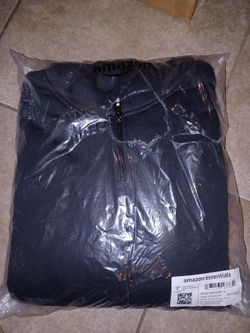 Amazon Essentials Men's Full-Zip Hoodie XXL
New Amazon Essentials full-zip hoodie is size XXL