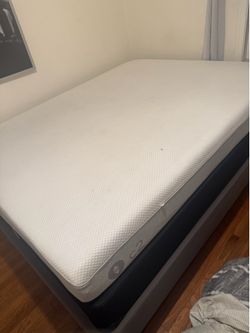 Gratis / free sleep Number bed.  ￼