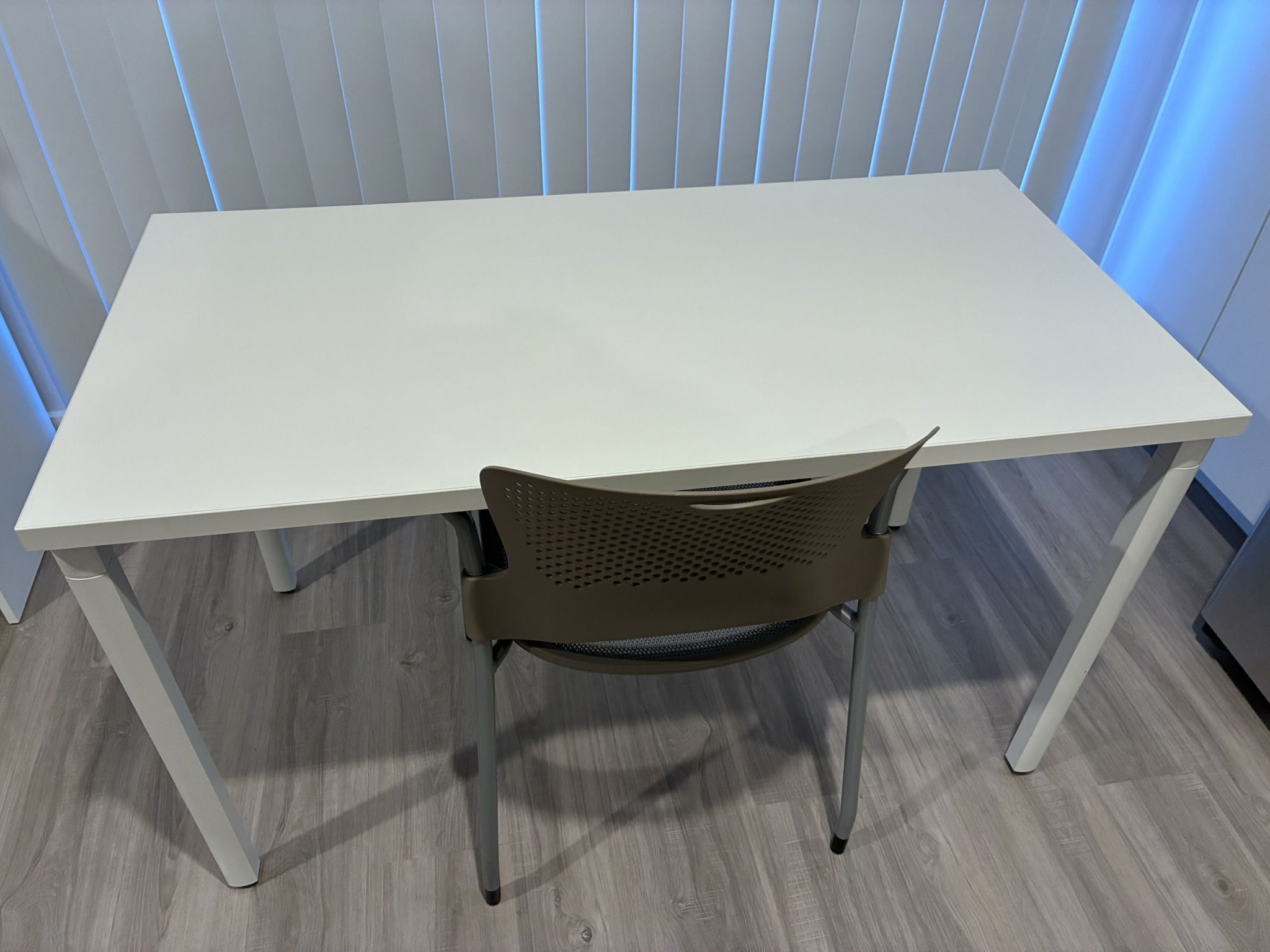 Herman Miller OE1 Desk 24" x 48" & Herman Miller Caper Stacking Chair
