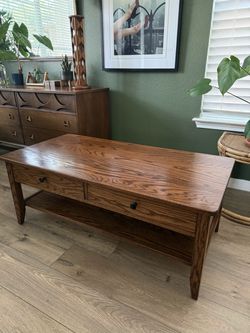 Amish Oak Coffee Table