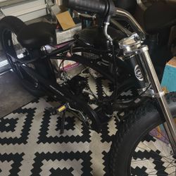 Custom Built, Gas, Bike Needs New Chain And Adjustments