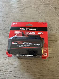 Milwaukee M18 18V Lithium-lon REDLITHIUM FORGE XC 8.0 Ah Battery Pack