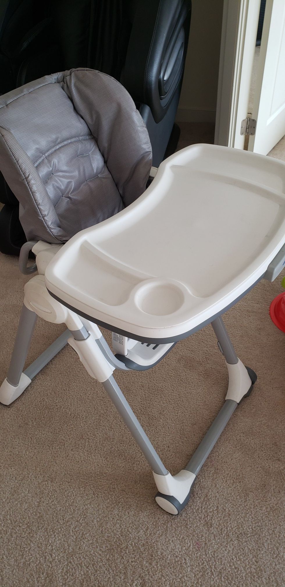 Graco high chair (used but in good condition)