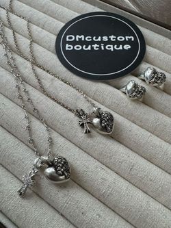 chrom hearts necklace