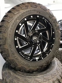 20x10 off-road wheels on 35s 6 lug universal $1650