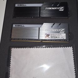 G.Skill Trident Z RGB 16GB (2x8GB) Ram DDR4-3200 Intel XMP 2.0