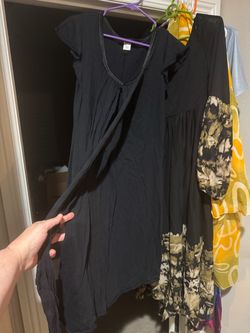 $8 Size L black dress with short sleeves!