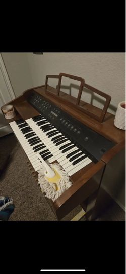 Baldwin piano Double Keyboard 200