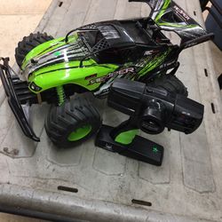 green/black r/c buggy