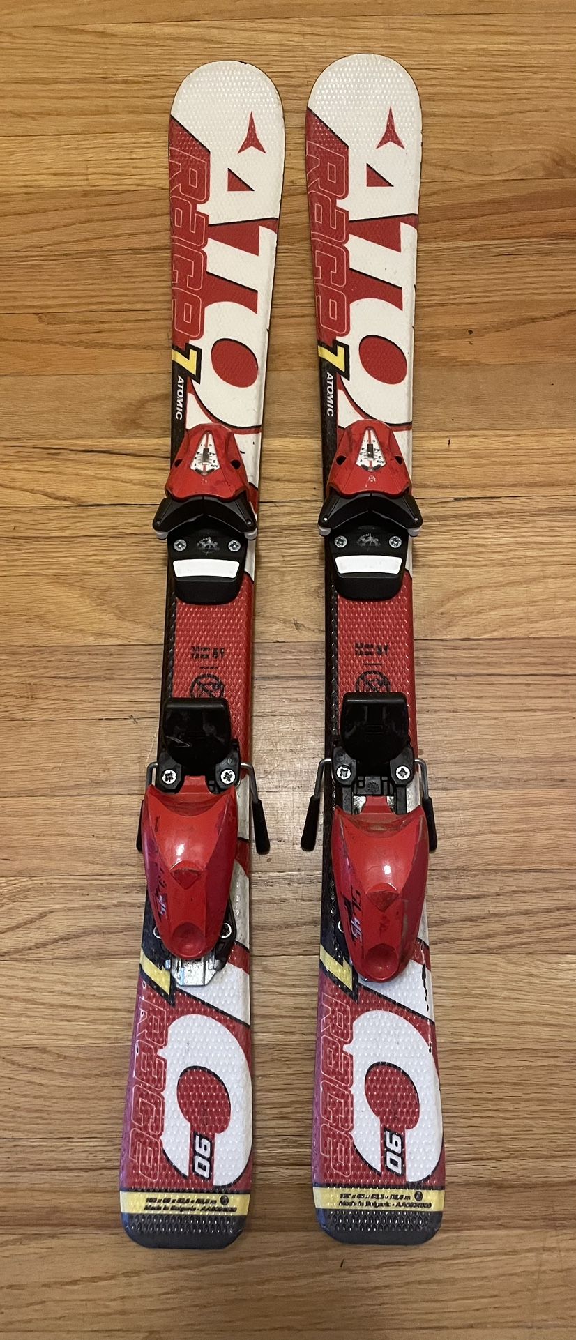 Atomic Race 7 Kids Youth Skis - 90 cm With Tyrolia SL 45 Bindings - Red