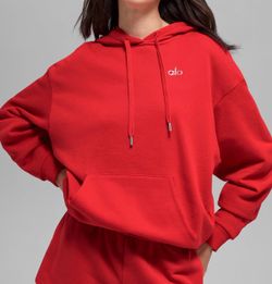 BNWT Alo yoga accolade hoodie bright red women’s XS