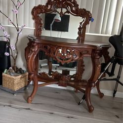 Mirror And Console Table 