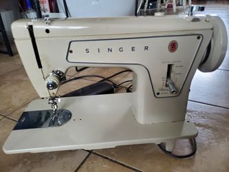 Singer 239 vintage sewing machine
