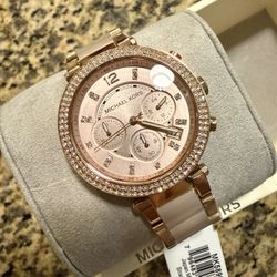 Michael Kors Women’s Watch (rose gold)
