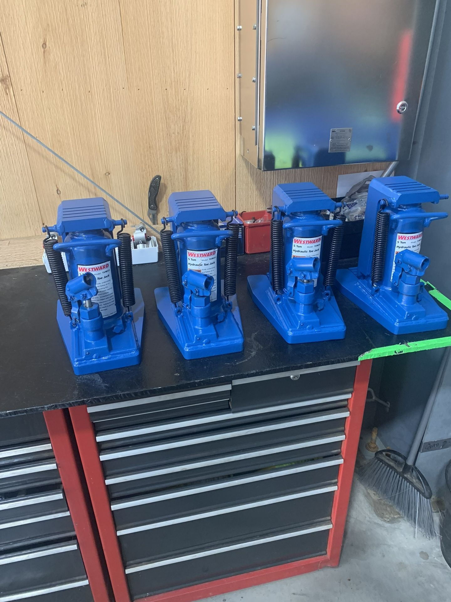 Hydraulic Toe Jacks 5 Ton
