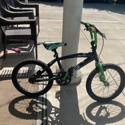 Boys Dynacraft Surge Bike 18”