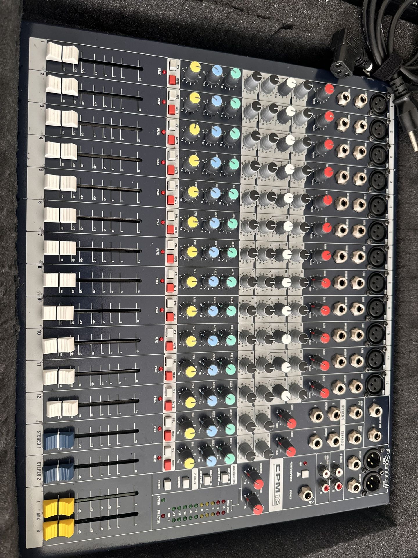 Soundcraft EPM12 12+2 Channel Analog Mixer for Sale in Miami, FL OfferUp