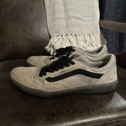 Vans Ave Size 11