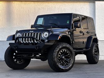 2017 Jeep Wrangler Unlimited Sahara * LIFTED * FUEL RIMS * 35" TIRES * 4X4 *