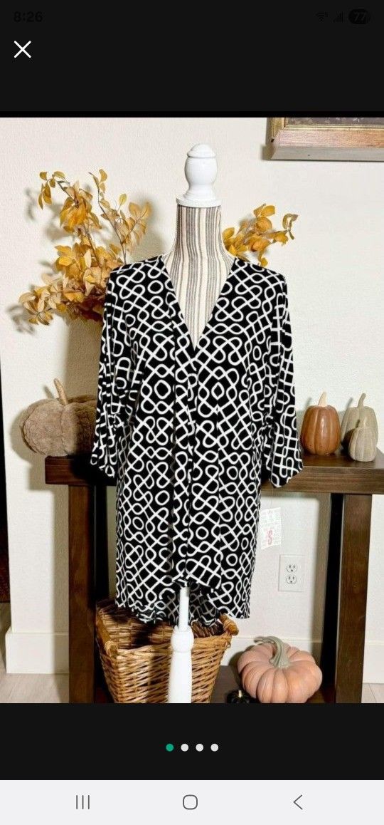 NEW—Bold Print Cardigan by LuLaRoe 🤍 Size S—Generous sizing may fit M/L
