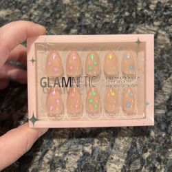 NEW GLAMNETIC PRESS ON NAILS FULL BLOOM SHORT ALMOND FULL SET $7!
