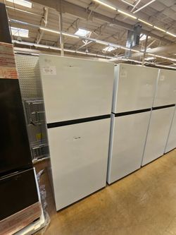 Refrigerator LG Top Freezer 28 inch wide white color 