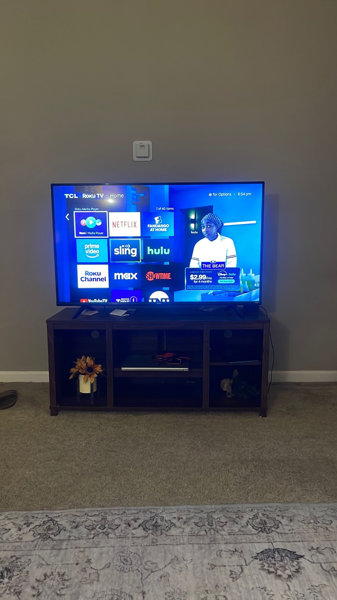 TCL ROKU 50” Smart TV