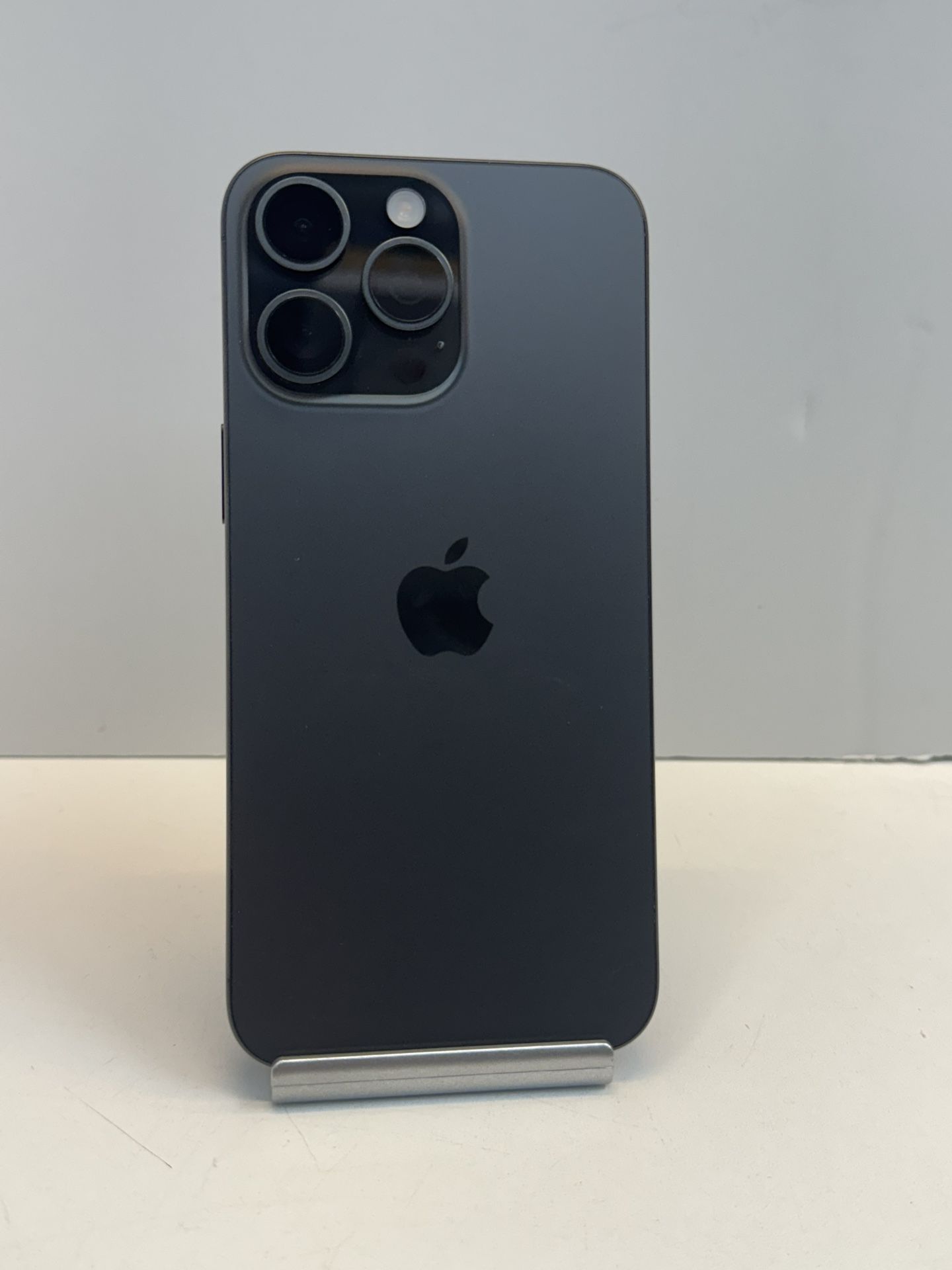 Apple iPhone 15 PRO MAX 256gb. ( Unlocked Cellphone )