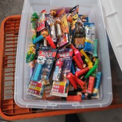 So Many Older PEZ Dispensers Enjoy