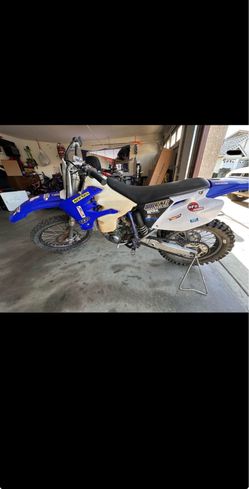 1999 YZ 400 F Yamaha dirtbike