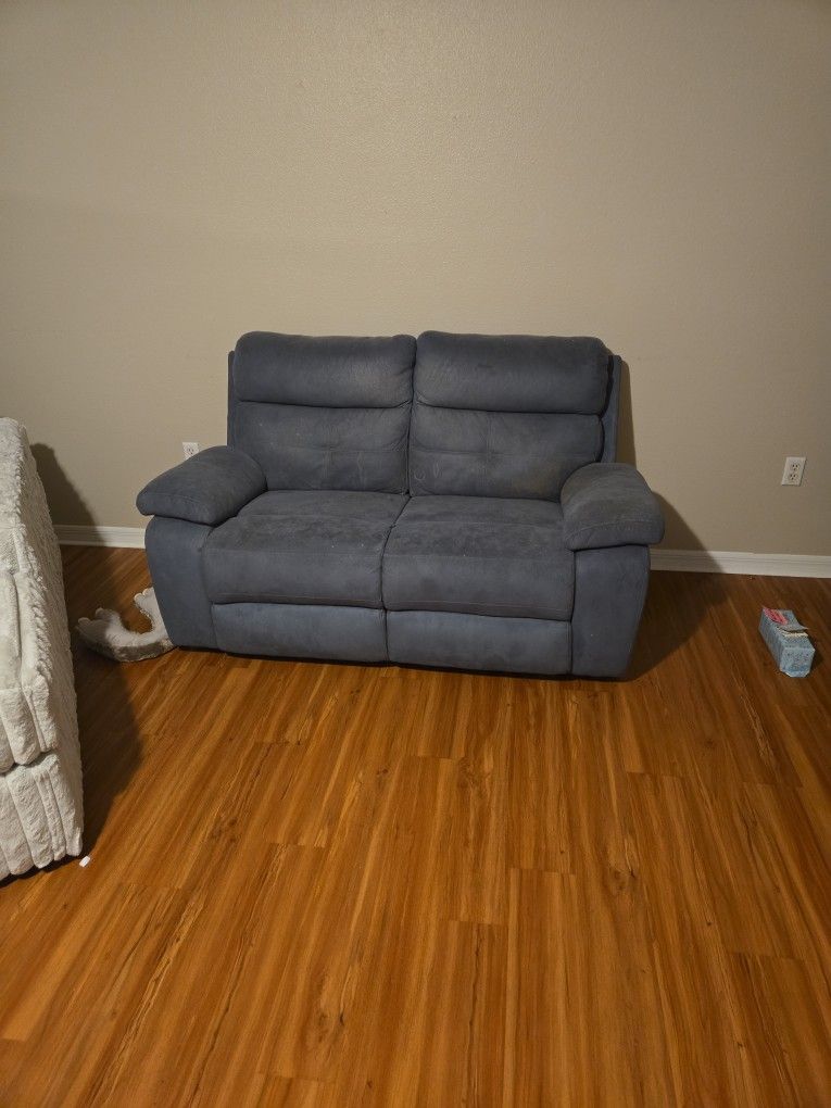 Comfortable 2-Seat Couch
