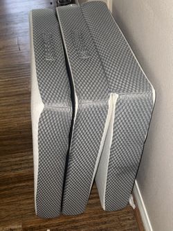 Foldable , Portable Single Bed For Camping Guest Or Sleepover