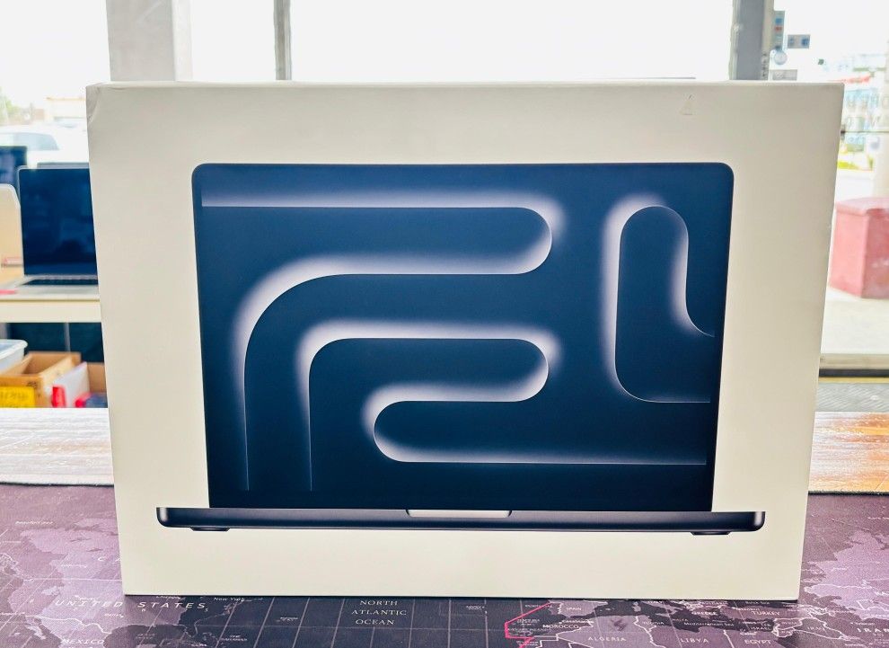 MacBook PRO M5 2025 💻 16GB 512GB Brand New Sealed With Apple Warranty LOW PRICE