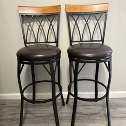 2 Bar Stools 