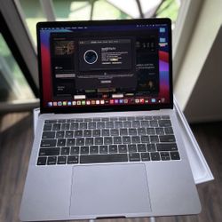 MacBook Pro 2016 i5 8gb Ram, 256ssd 