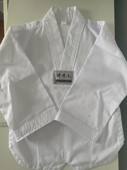 Taekwondo Kids Uniform Size 4T NEW