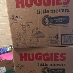 HUGGIES.  Pañales De Niños. Talla 4.   2x70
