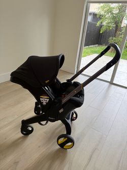 Doona Infant Car Seat & Stroller – Black – Great Condition