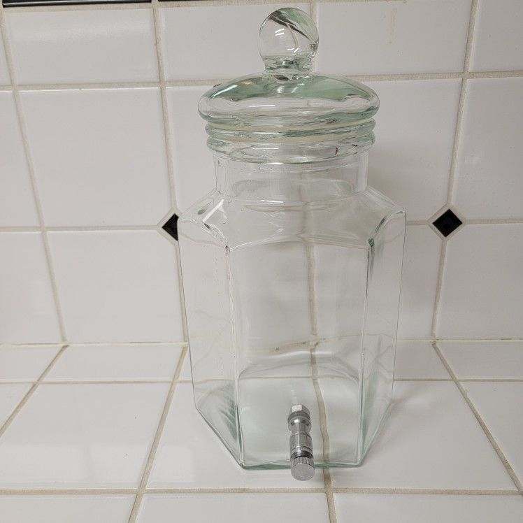 2 Gallon Glass Beverage Dispenser