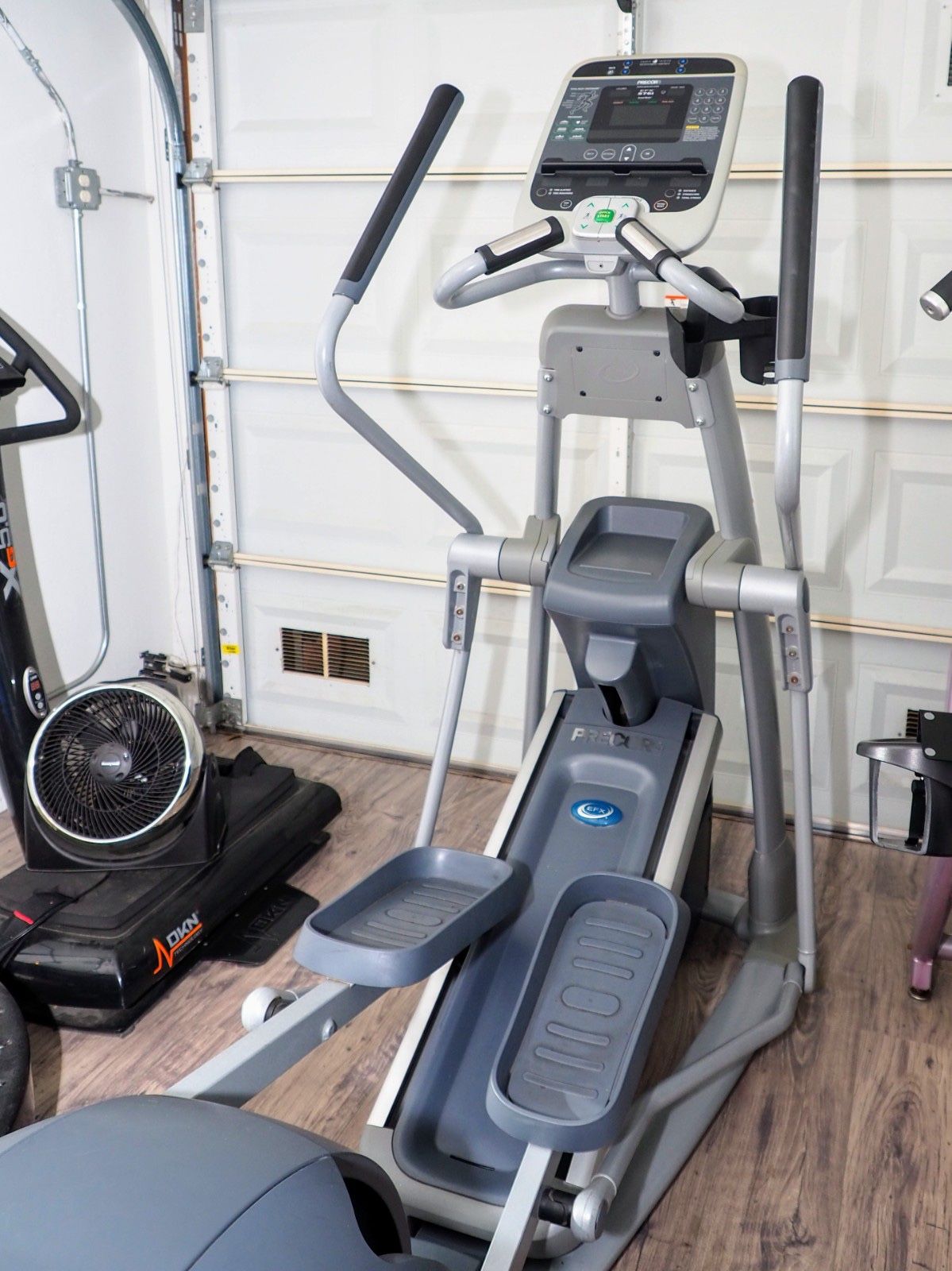 Precor Efx 576i elliptical trainer