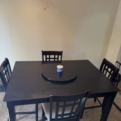 Table W/ Chairs& Extension For 6 OBO