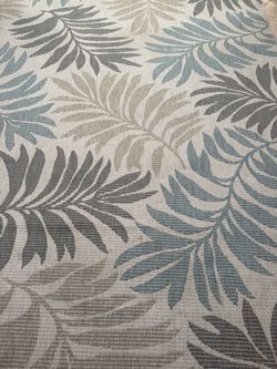 Excelente condition. Only $50. Big Beautiful carpet 8x10