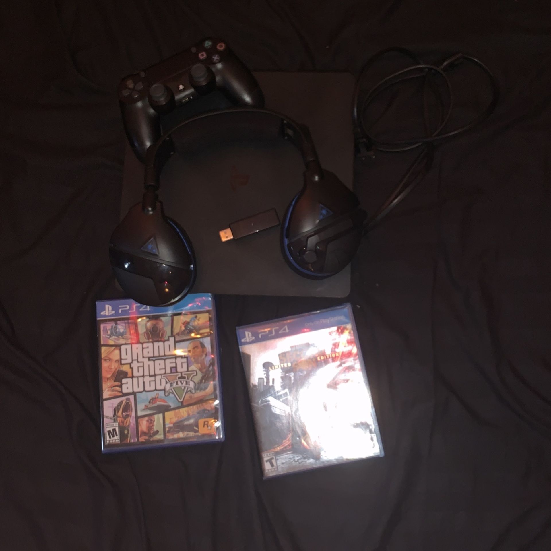 Ps4, Ps4 Headset, Ps4 Controller, Gta 5, Second Son Limited Edition