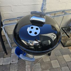 Brand New Weber 22 Inch Kettle Bbq