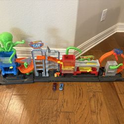 Hot Wheels Ultimate Octo Car Wash Playset GTT96 