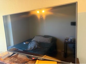 LG 55” 4K Ultra HD Smart TV (55UF6450)