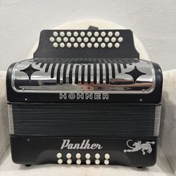 HOHNER PANTHER ACCORDION 
