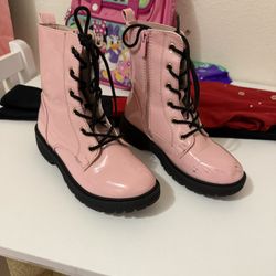 Boots Size 2y 