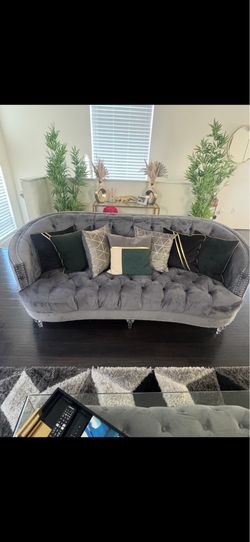 COUCH & LOVESEAT