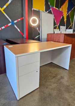 Hon Modern White Desk 60x30